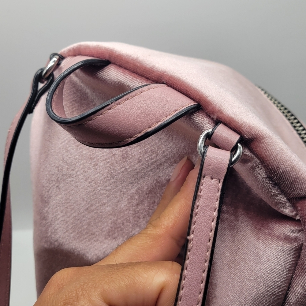 VICTORIA SECRET BACKPACK DUSTY ROSE VELOUR SHIMMER/CHAIN ACCENTS Zip Pockets - Picture 12 of 14